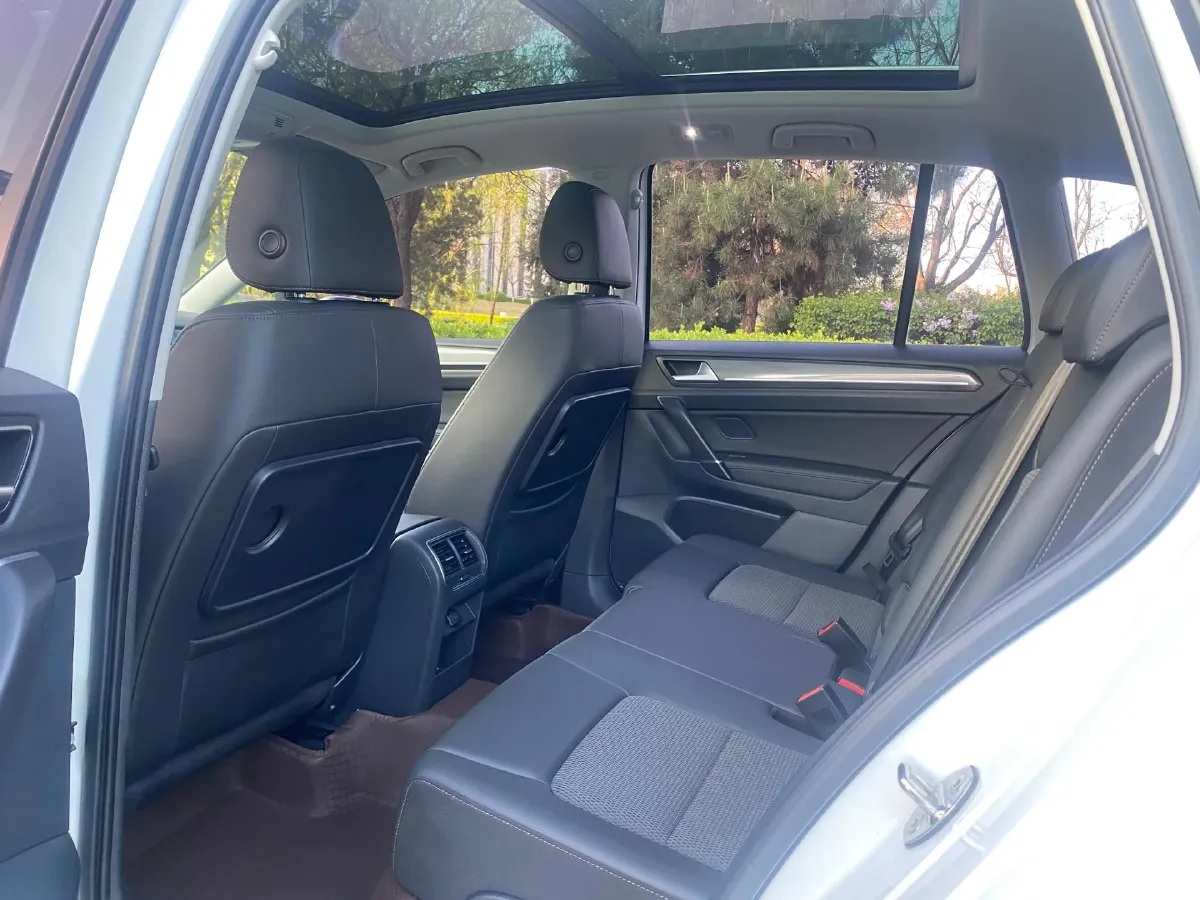 2018 Volkswagen Golf Sportsvan 1.4T 131HP L4 7DCT,autocango,china used car exporter,china ev exporter,chinese used car exporter,chinese used ev exporter