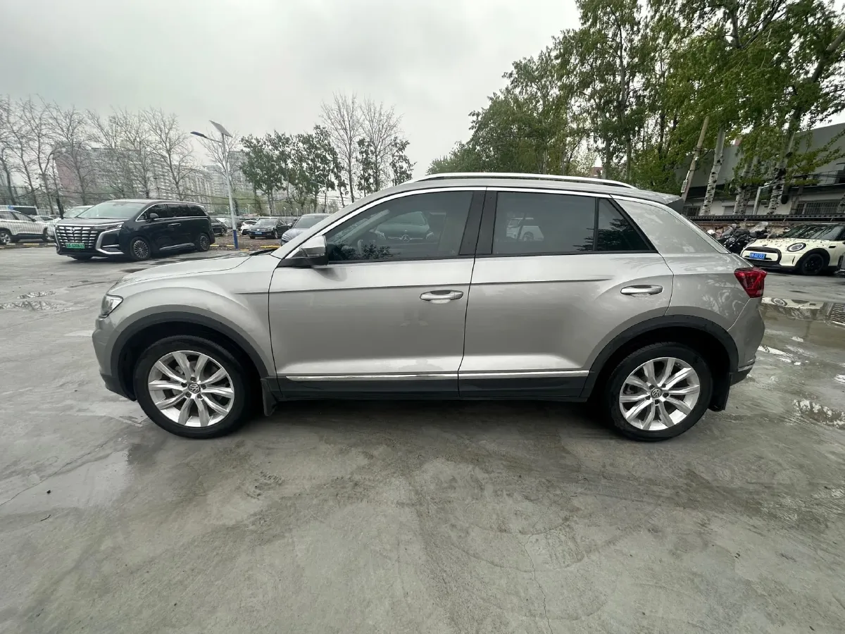 2019 Volkswagen T-Roc 1.4T 131HP L4 7DCT,autocango,china used car exporter,china ev exporter,chinese used car exporter,chinese used ev exporter