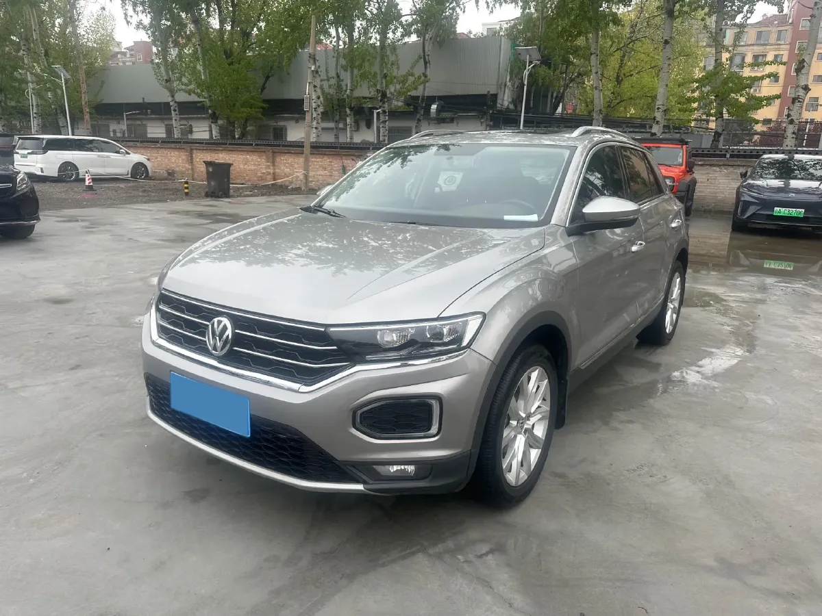 2019 Volkswagen T-Roc 1.4T 131HP L4 7DCT,autocango,china used car exporter,china ev exporter,chinese used car exporter,chinese used ev exporter