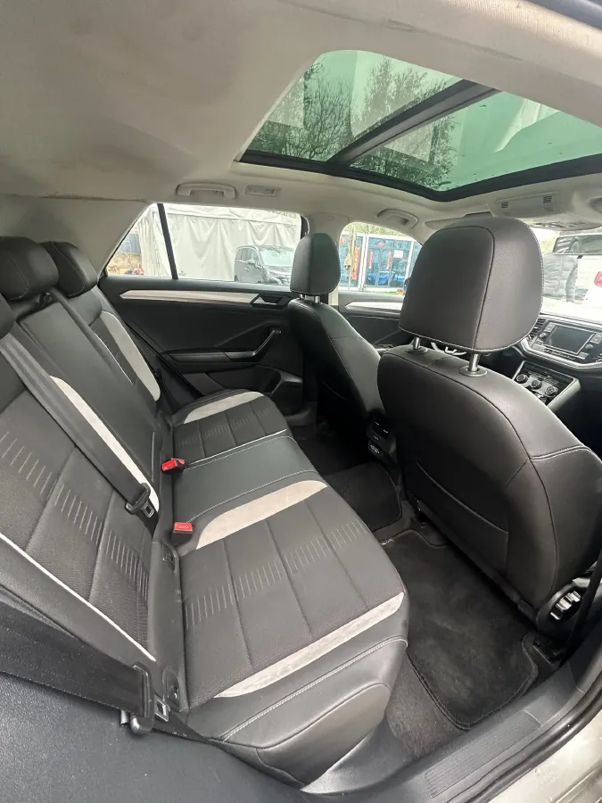 2019 Volkswagen T-Roc 1.4T 131HP L4 7DCT,autocango,china used car exporter,china ev exporter,chinese used car exporter,chinese used ev exporter