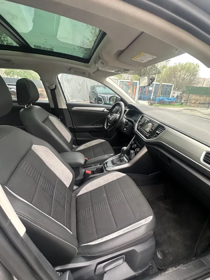 2019 Volkswagen T-Roc 1.4T 131HP L4 7DCT,autocango,china used car exporter,china ev exporter,chinese used car exporter,chinese used ev exporter