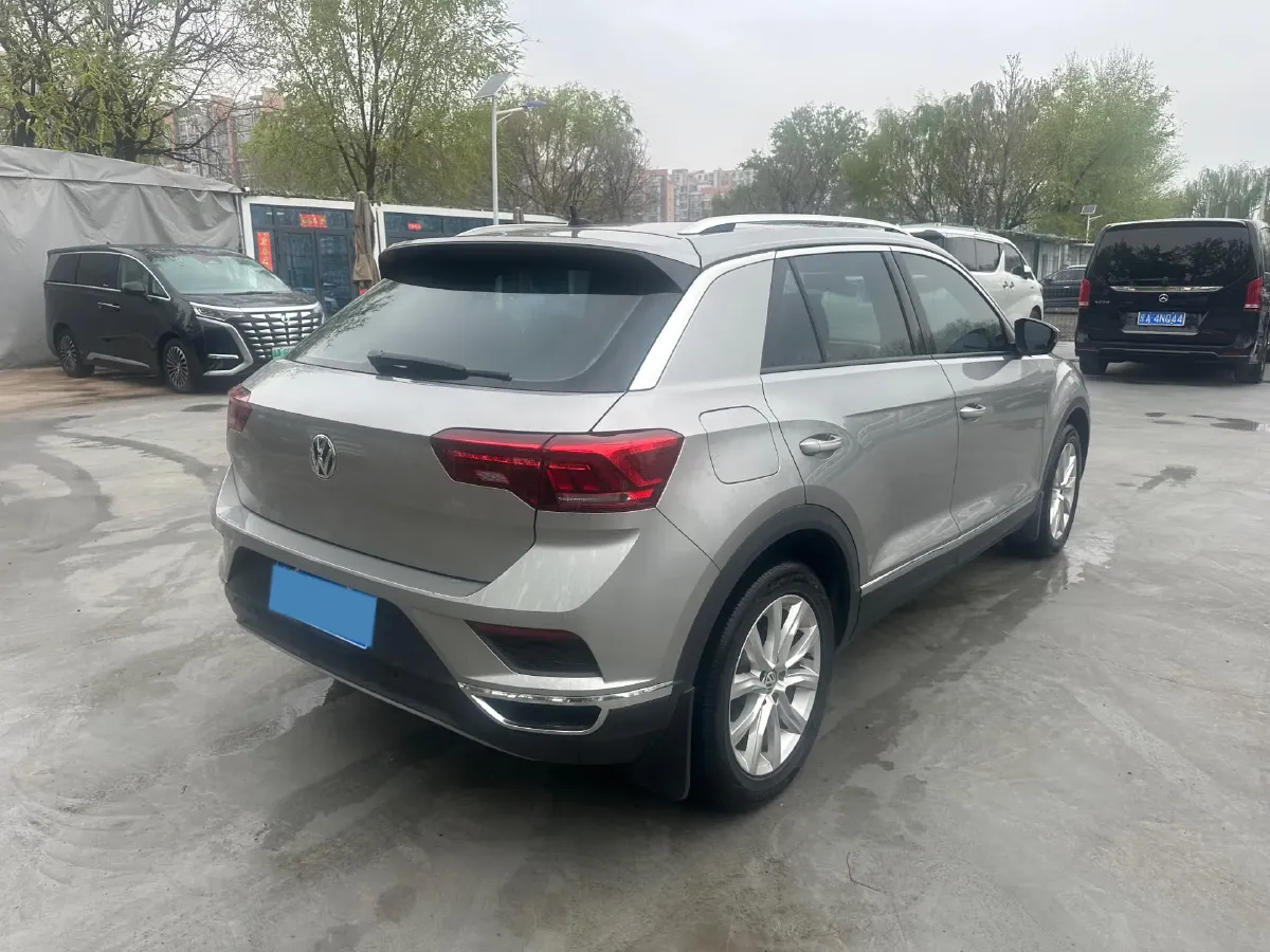 2019 Volkswagen T-Roc 1.4T 131HP L4 7DCT,autocango,china used car exporter,china ev exporter,chinese used car exporter,chinese used ev exporter