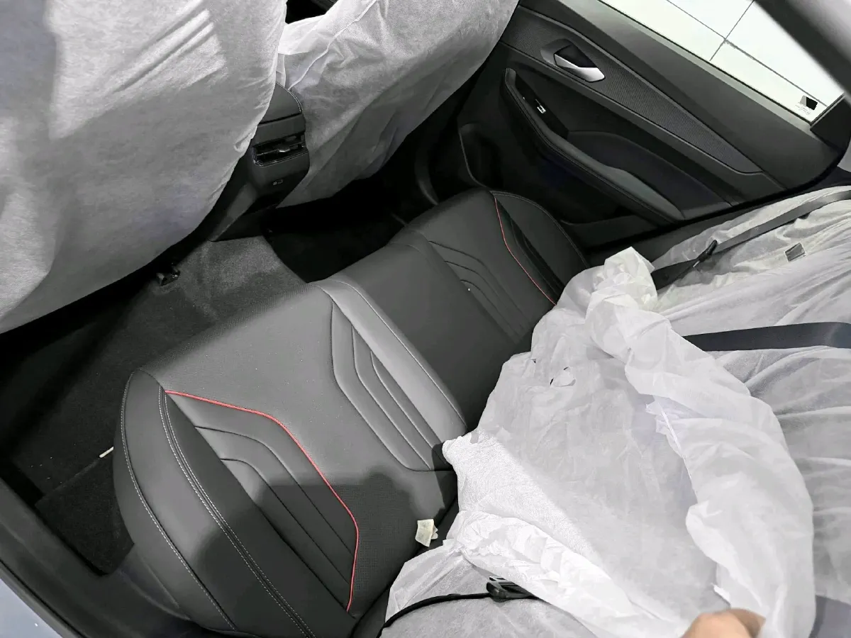 2024 Geely Binray 1.5T 181HP L4 7DCT,autocango,china used car exporter,china ev exporter,chinese used car exporter,chinese used ev exporter