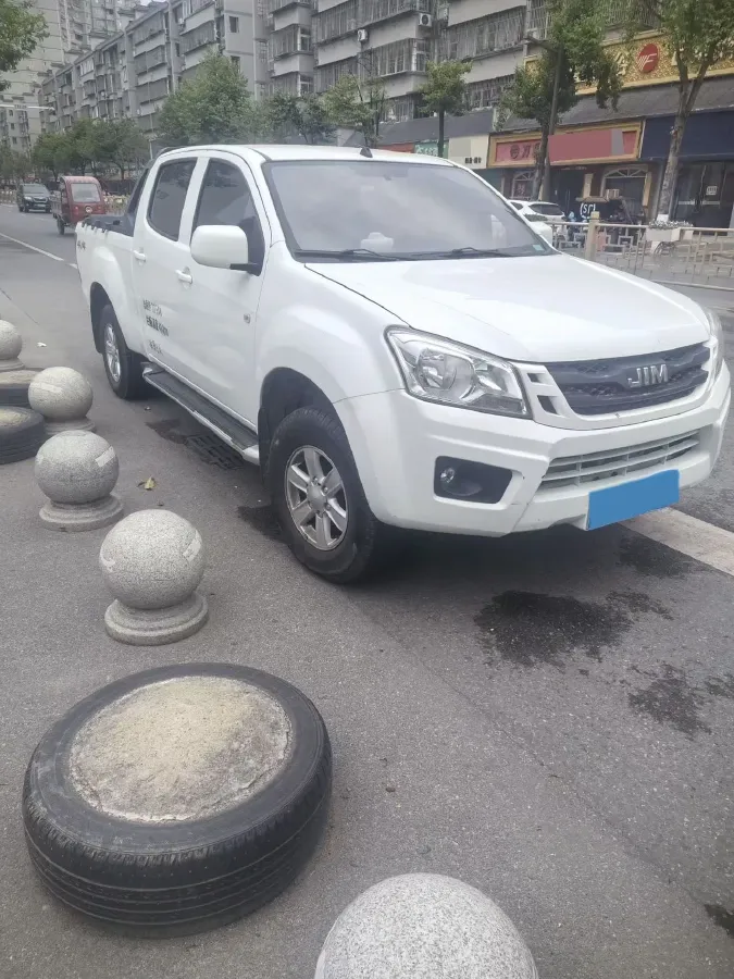 2020 Isuzu Jim 2.4T 211HP L4 5MT,autocango,china used car exporter,china ev exporter,chinese used car exporter,chinese used ev exporter