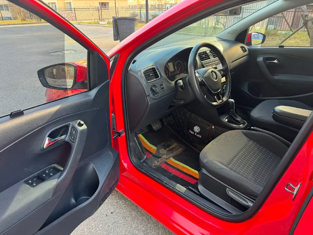 2016 Volkswagen Polo 1.6L 110HP L4 6AT,autocango,china used car exporter,china ev exporter,chinese used car exporter,chinese used ev exporter