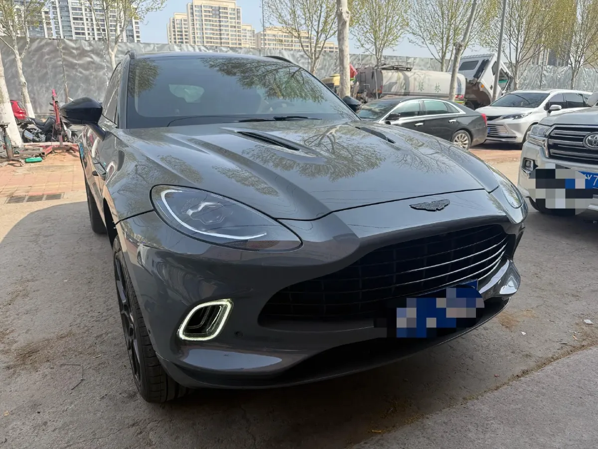 2022 Aston Martin DBX 4.0T 550HP V8 9AT,autocango,china used car exporter,china ev exporter,chinese used car exporter,chinese used ev exporter