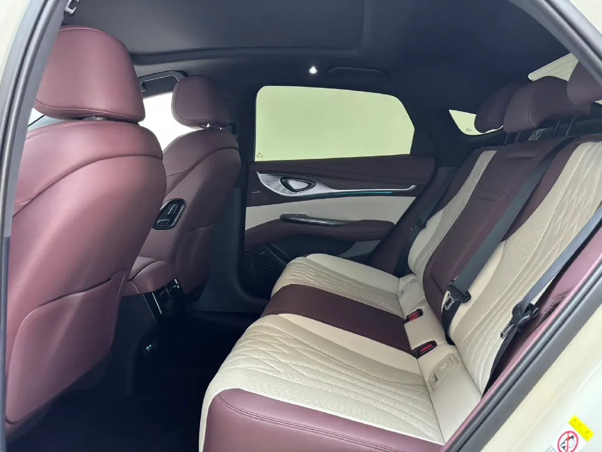 2023 BYD Seal 1.5T 139HP L4 E-CVT PHEV 17.6KWH,autocango,china used car exporter,china ev exporter,chinese used car exporter,chinese used ev exporter