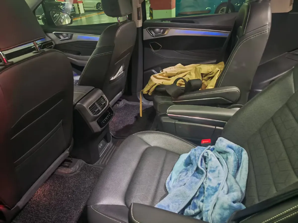 2023 Volkswagen Talagon 2.0T 220HP L4 7DCT,autocango,china used car exporter,china ev exporter,chinese used car exporter,chinese used ev exporter