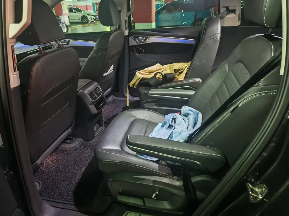 2023 Volkswagen Talagon 2.0T 220HP L4 7DCT,autocango,china used car exporter,china ev exporter,chinese used car exporter,chinese used ev exporter