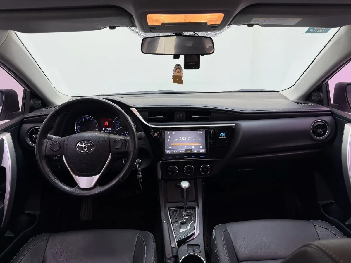 2017 Toyota Corolla 1.2T 116HP L4 CVT,autocango,china used car exporter,china ev exporter,chinese used car exporter,chinese used ev exporter