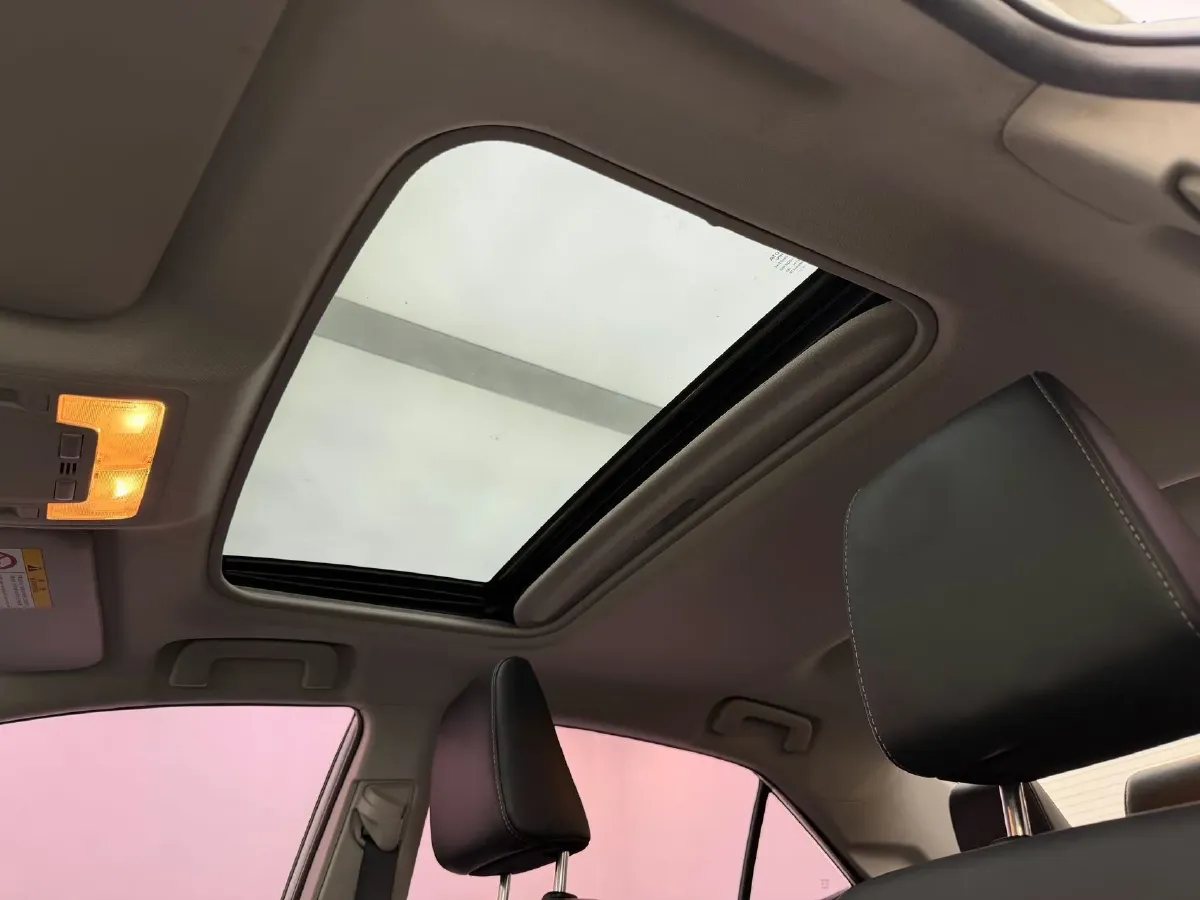 2017 Toyota Corolla 1.2T 116HP L4 CVT,autocango,china used car exporter,china ev exporter,chinese used car exporter,chinese used ev exporter