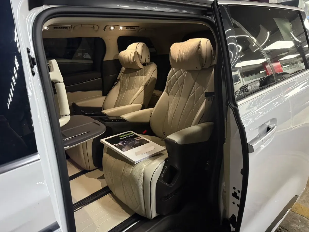 2024 Denza D9 1.5T 139HP L4 E-CVT PHEV 20.39KWH,autocango,china used car exporter,china ev exporter,chinese used car exporter,chinese used ev exporter