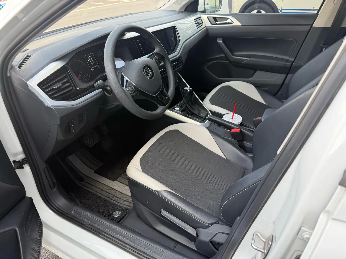 2021 Haval H6 1.5T 169HP L4 7DCT,autocango,china used car exporter,china ev exporter,chinese used car exporter,chinese used ev exporter