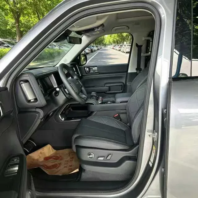 2025 FangChengBao Bao 5 1.5T 194HP L4 E-CVT PHEV 31.8KWH,autocango,china used car exporter,china ev exporter,chinese used car exporter,chinese used ev exporter