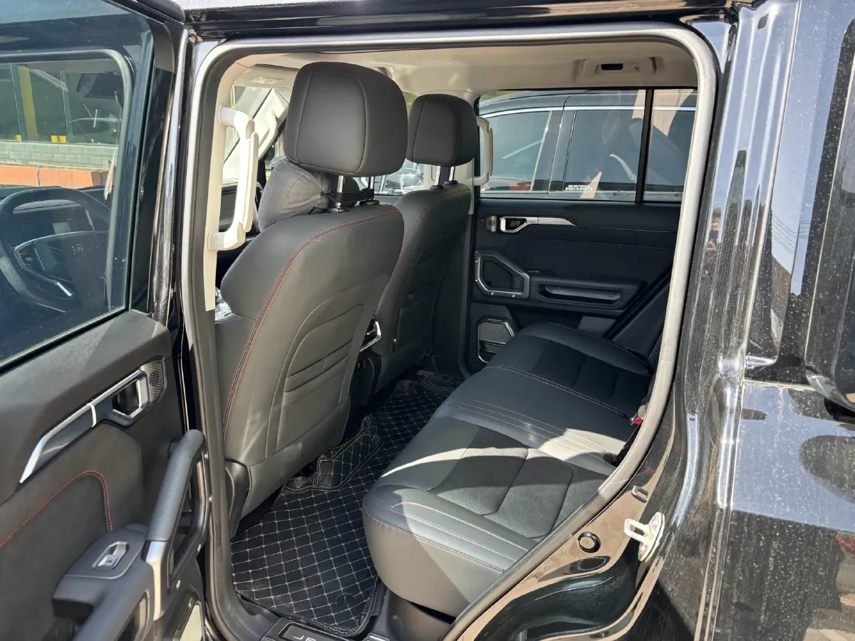 2024 Jetour ShanHai TravellerC-DM 1.5T 156HP L4 3DHT PHEV 43.24KWH,autocango,china used car exporter,china ev exporter,chinese used car exporter,chinese used ev exporter