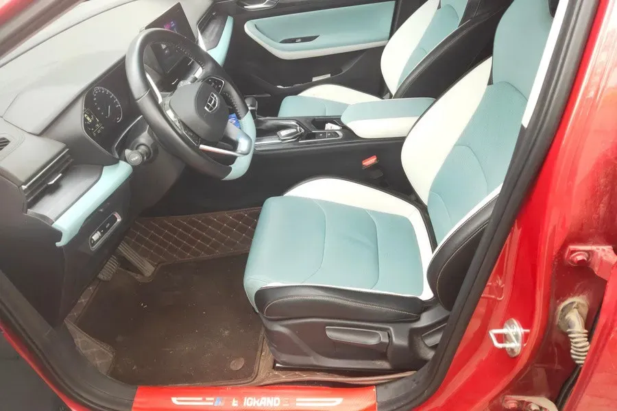 2022 Geely Emgrand S 1.4T 141HP L4 CVT,autocango,china used car exporter,china ev exporter,chinese used car exporter,chinese used ev exporter