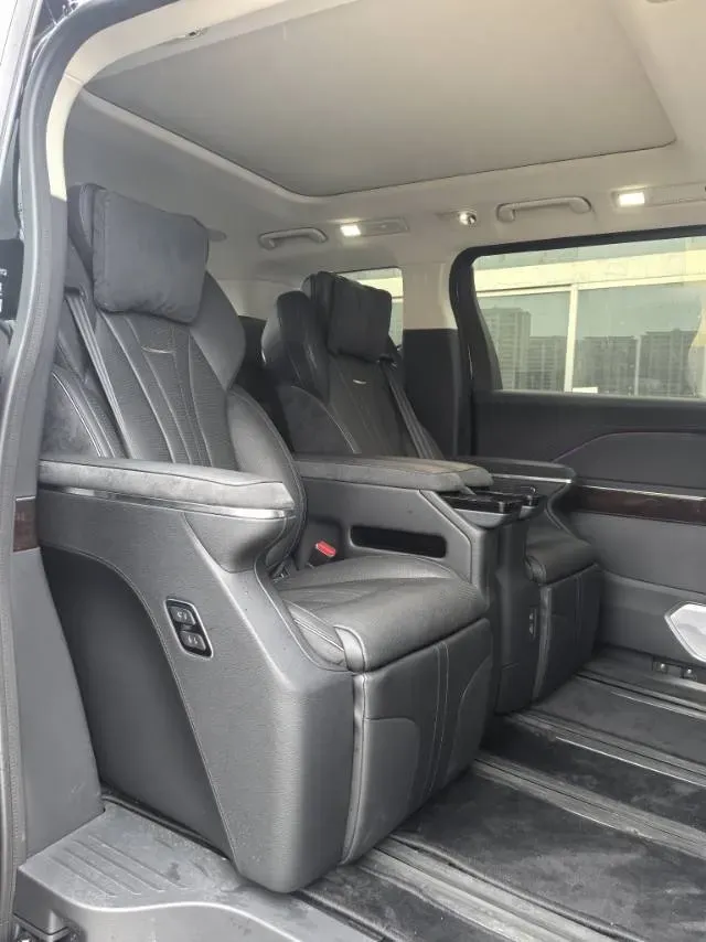 2024 HongQi HQ9 2.0T 163HP L4 1DHT PHEV 20.14KWH,autocango,china used car exporter,china ev exporter,chinese used car exporter,chinese used ev exporter