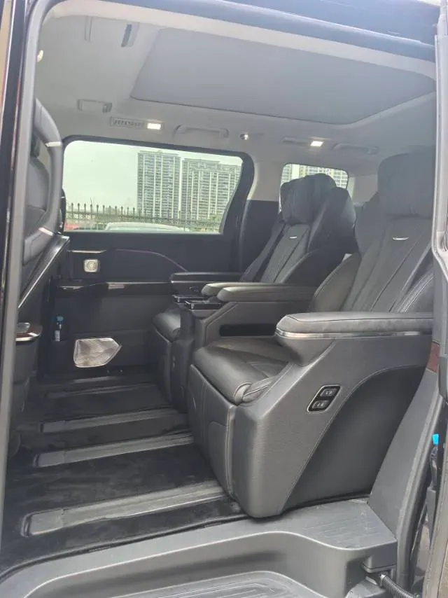 2024 HongQi HQ9 2.0T 163HP L4 1DHT PHEV 20.14KWH,autocango,china used car exporter,china ev exporter,chinese used car exporter,chinese used ev exporter