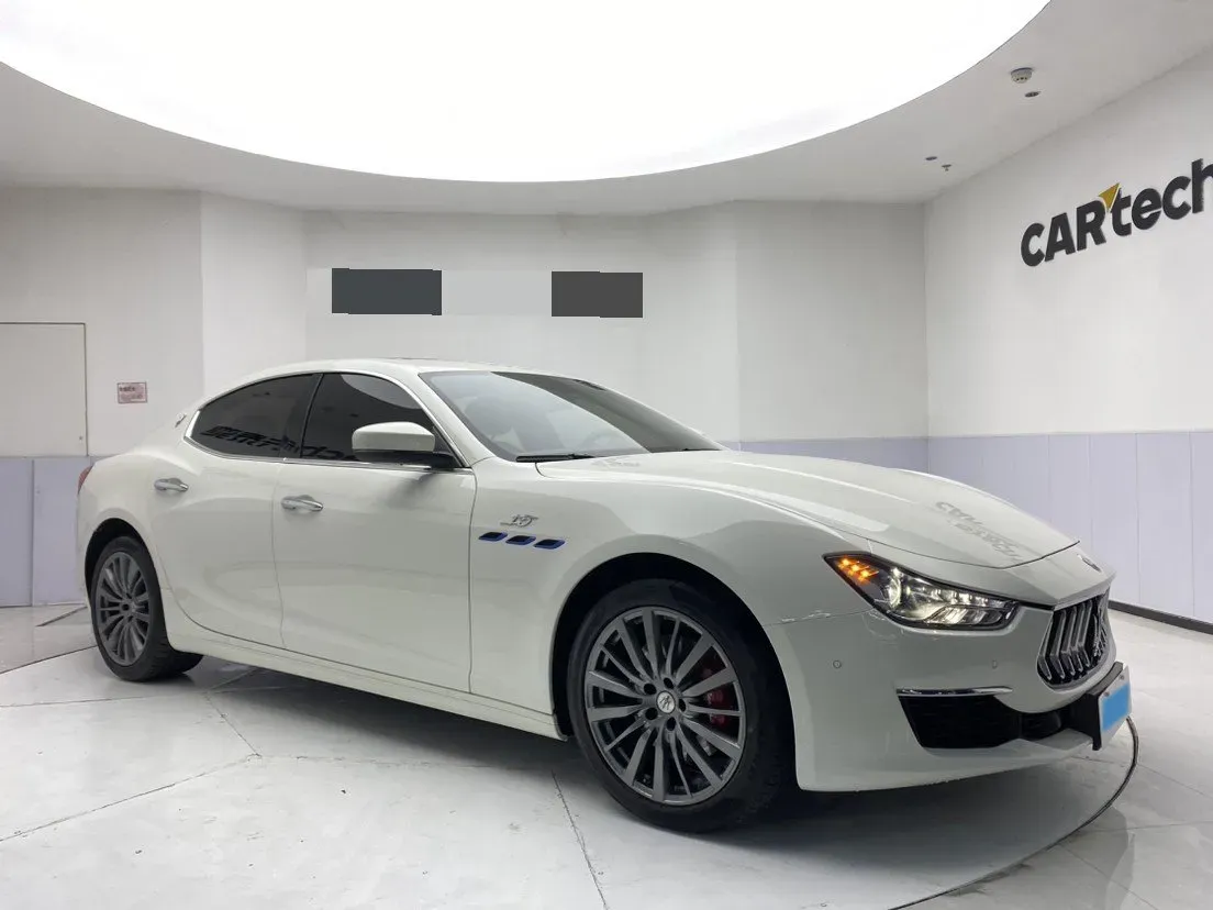 2022 Audi Q7 2.0T 245HP L4 8AT,autocango,china used car exporter,china ev exporter,chinese used car exporter,chinese used ev exporter