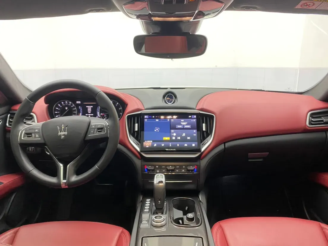 2022 Audi Q7 2.0T 245HP L4 8AT,autocango,china used car exporter,china ev exporter,chinese used car exporter,chinese used ev exporter