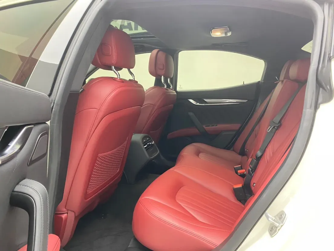 2022 Audi Q7 2.0T 245HP L4 8AT,autocango,china used car exporter,china ev exporter,chinese used car exporter,chinese used ev exporter