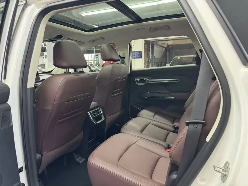 2022 Geely Okavango 1.8T 184HP L4 7DCT,autocango,china used car exporter,china ev exporter,chinese used car exporter,chinese used ev exporter