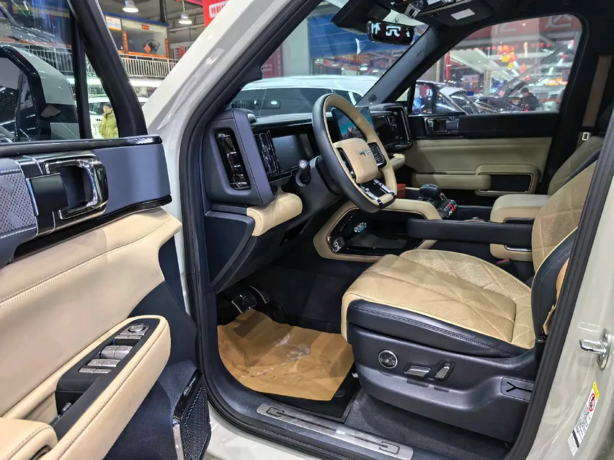 2023 FangChengBao Bao 5 1.5T 194HP L4 E-CVT PHEV 31.8KWH,autocango,china used car exporter,china ev exporter,chinese used car exporter,chinese used ev exporter