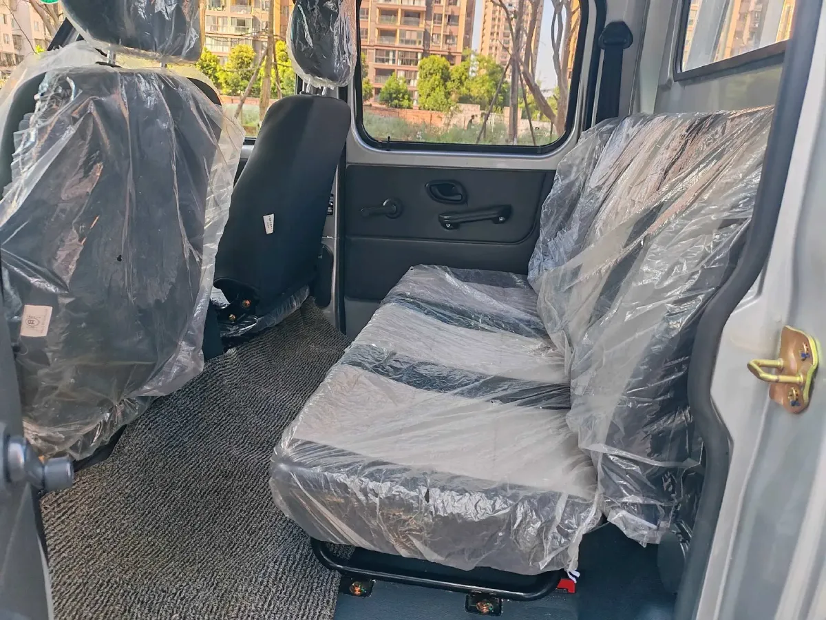 2023 DongFeng DFSK D71 1.6L 122HP L4 5MT,autocango,china used car exporter,china ev exporter,chinese used car exporter,chinese used ev exporter