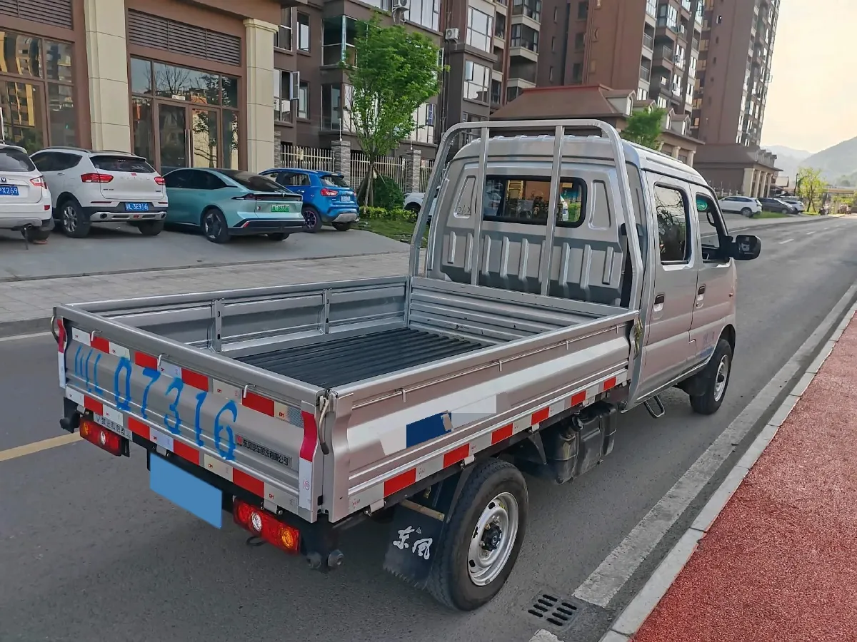 2023 DongFeng DFSK D71 1.6L 122HP L4 5MT,autocango,china used car exporter,china ev exporter,chinese used car exporter,chinese used ev exporter