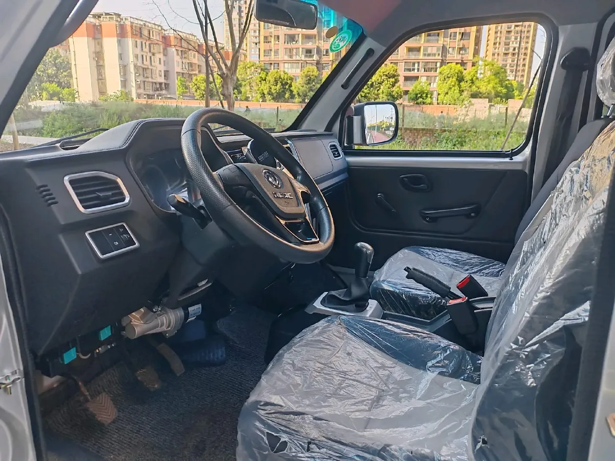 2023 DongFeng DFSK D71 1.6L 122HP L4 5MT,autocango,china used car exporter,china ev exporter,chinese used car exporter,chinese used ev exporter