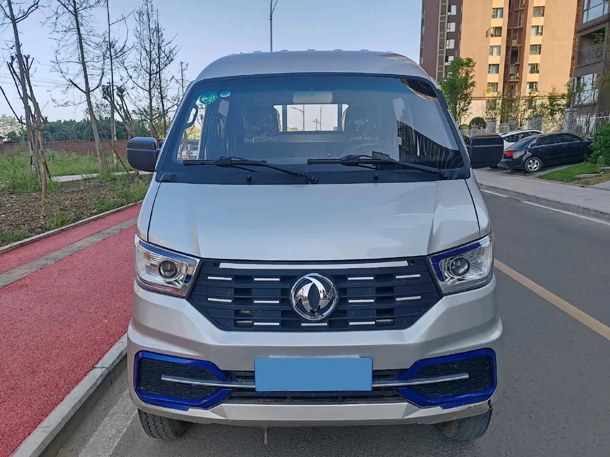 2023 DongFeng DFSK D71 1.6L 122HP L4 5MT,autocango,china used car exporter,china ev exporter,chinese used car exporter,chinese used ev exporter