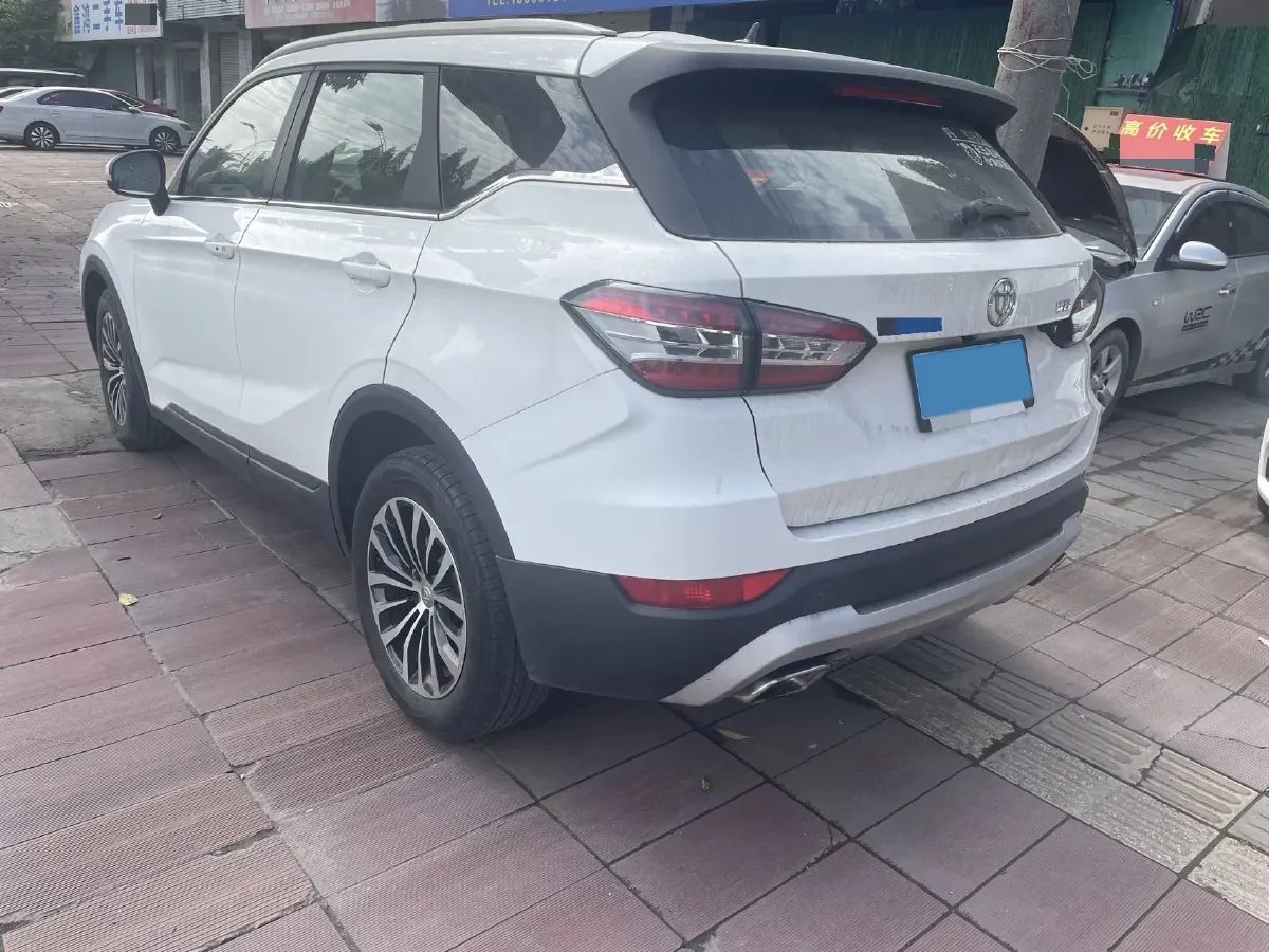 2018 Brilliance Auto V6 1.5T 150HP L4 6MT,autocango,china used car exporter,china ev exporter,chinese used car exporter,chinese used ev exporter