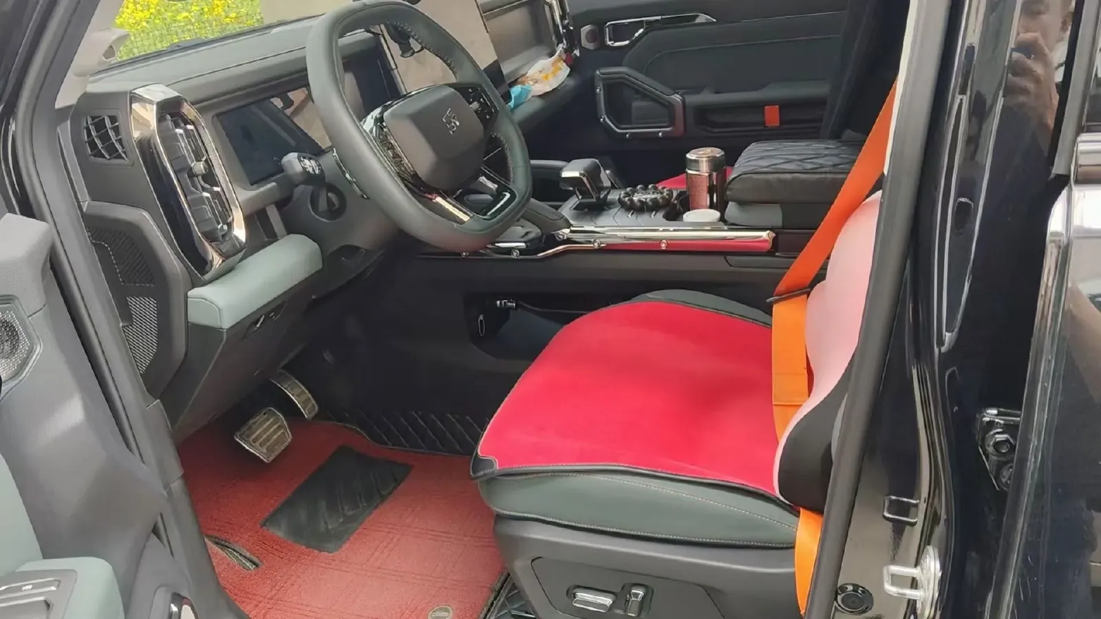 2023 Jetour Traveller 2.0T 254HP L4 7DCT,autocango,china used car exporter,china ev exporter,chinese used car exporter,chinese used ev exporter