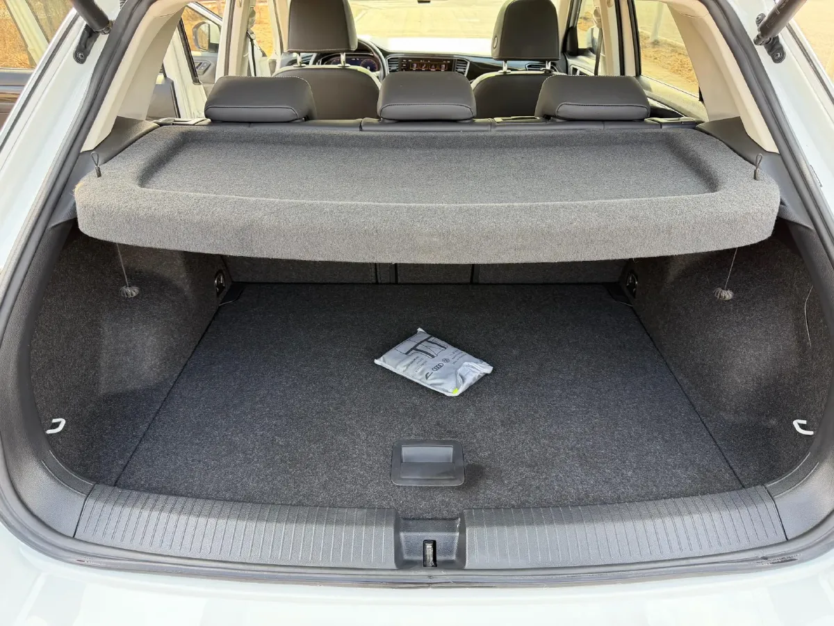 2022 Volkswagen T-Roc 1.4T 150HP L4 7DCT,autocango,china used car exporter,china ev exporter,chinese used car exporter,chinese used ev exporter