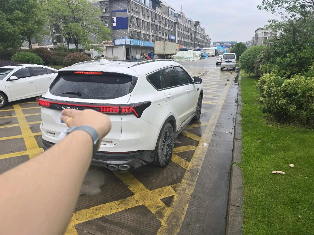 2023 Jetour X70 Plus 1.5T 156HP L4 6MT,autocango,china used car exporter,china ev exporter,chinese used car exporter,chinese used ev exporter