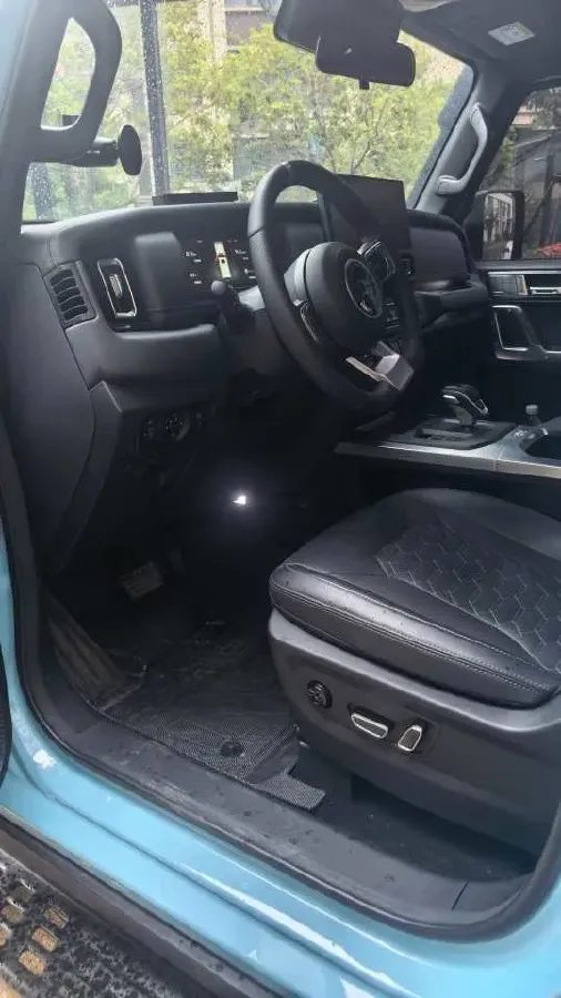 2025 212 212 T01 2.0T 252HP L4 8AT,autocango,china used car exporter,china ev exporter,chinese used car exporter,chinese used ev exporter