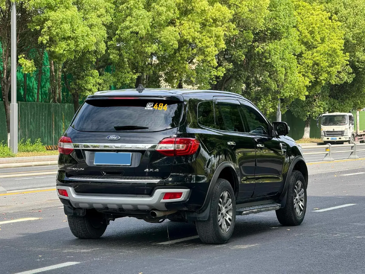 2017 Ford Everest 2.0T 245HP L4 6AT,autocango,china used car exporter,china ev exporter,chinese used car exporter,chinese used ev exporter