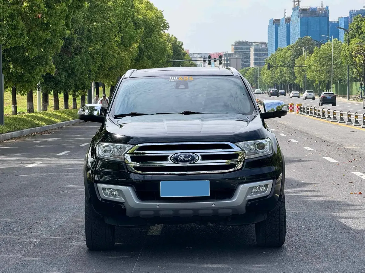 2017 Ford Everest 2.0T 245HP L4 6AT,autocango,china used car exporter,china ev exporter,chinese used car exporter,chinese used ev exporter