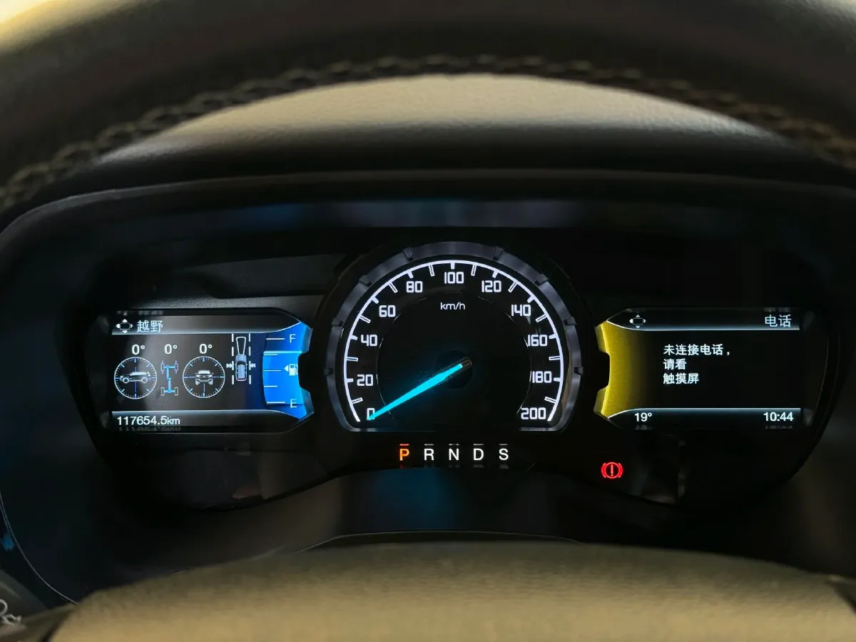 2017 Ford Everest 2.0T 245HP L4 6AT,autocango,china used car exporter,china ev exporter,chinese used car exporter,chinese used ev exporter