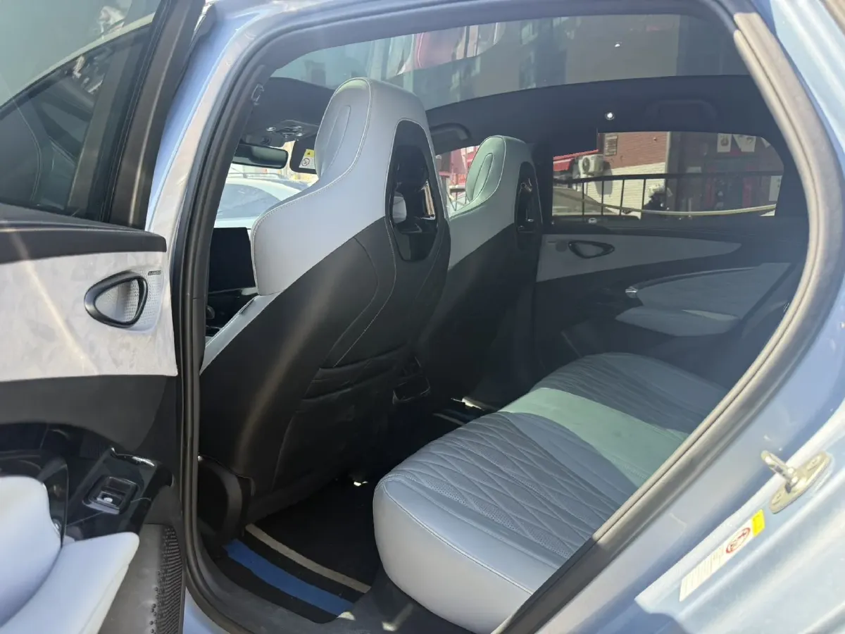 2022 AITO AITO M5 Range Extended 125HP REEV 40KWH,autocango,china used car exporter,china ev exporter,chinese used car exporter,chinese used ev exporter