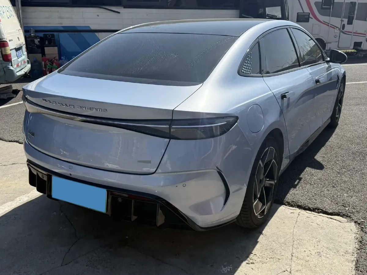 2022 AITO AITO M5 Range Extended 125HP REEV 40KWH,autocango,china used car exporter,china ev exporter,chinese used car exporter,chinese used ev exporter