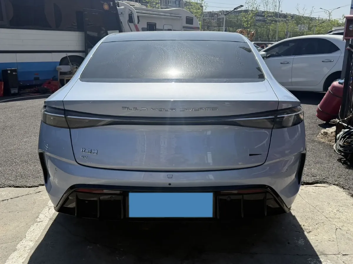 2022 AITO AITO M5 Range Extended 125HP REEV 40KWH,autocango,china used car exporter,china ev exporter,chinese used car exporter,chinese used ev exporter