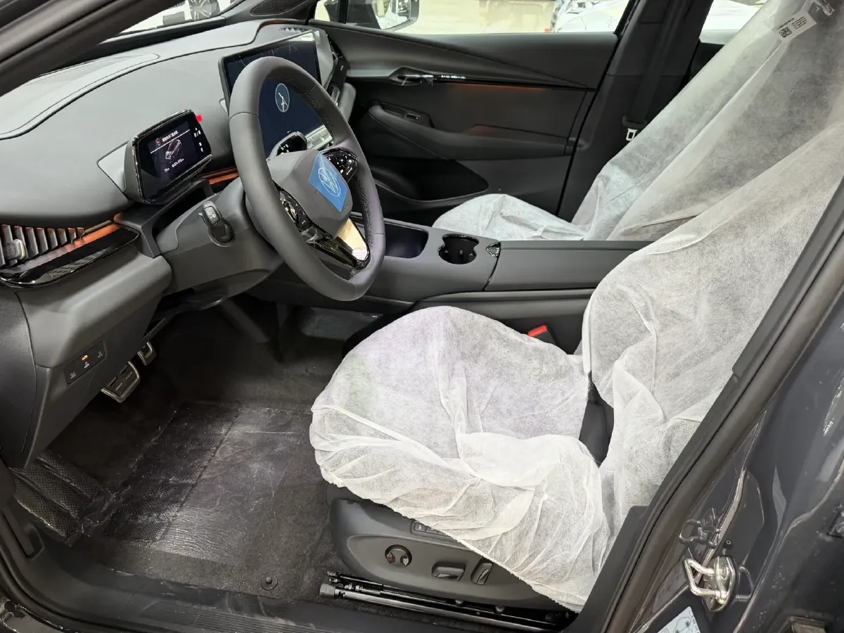 2025 Volkswagen ID.UNYX 06 BEV,autocango,china used car exporter,china ev exporter,chinese used car exporter,chinese used ev exporter