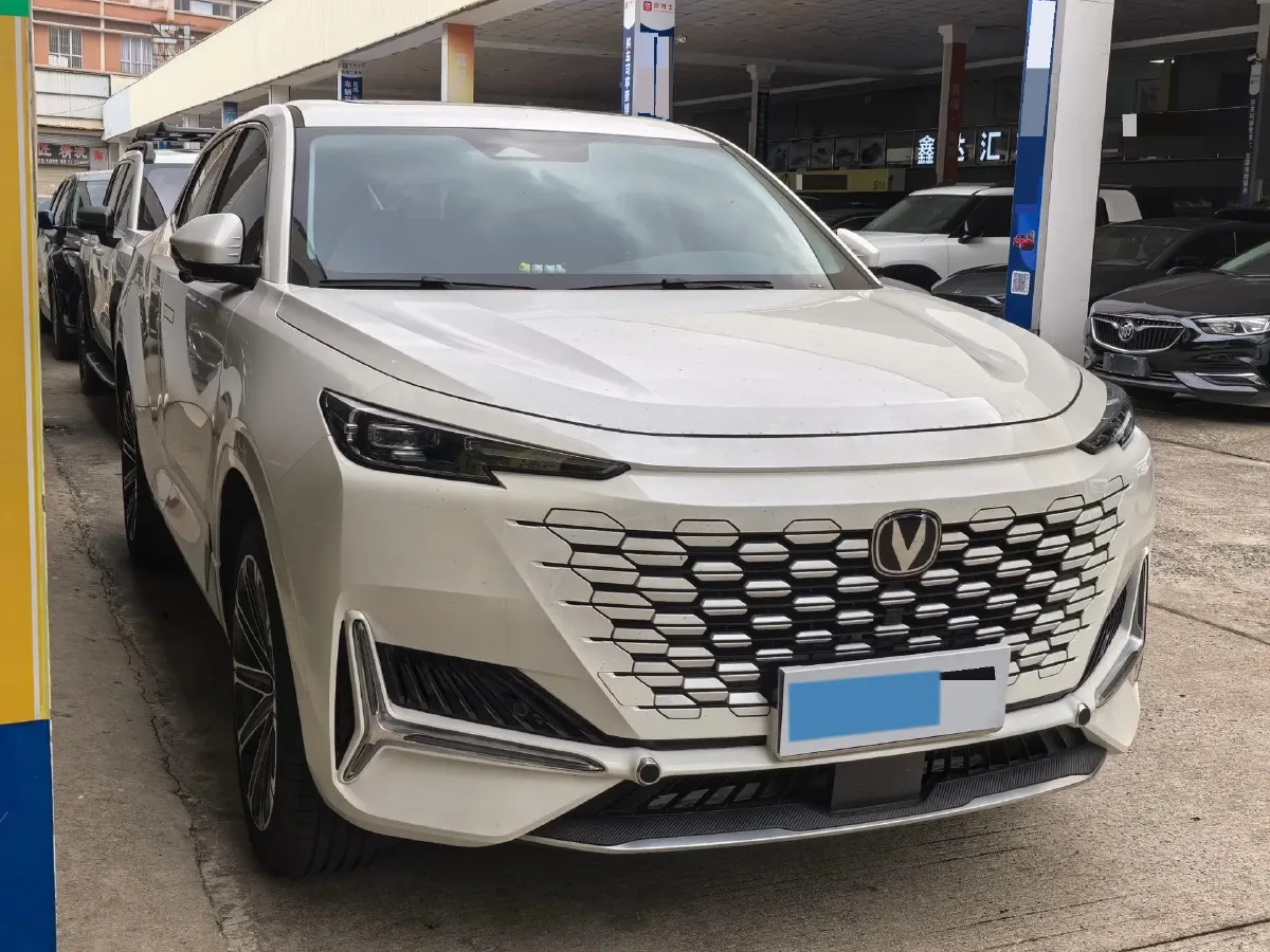 2024 ChangAn UNI-K 2.0T 233HP L4 8AT,autocango,china used car exporter,china ev exporter,chinese used car exporter,chinese used ev exporter