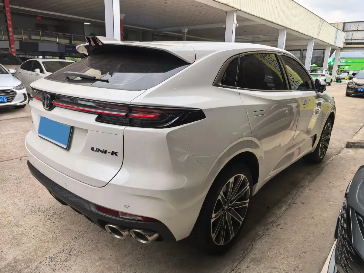 2024 ChangAn UNI-K 2.0T 233HP L4 8AT,autocango,china used car exporter,china ev exporter,chinese used car exporter,chinese used ev exporter