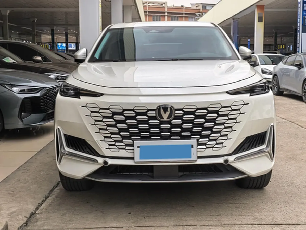 2024 ChangAn UNI-K 2.0T 233HP L4 8AT,autocango,china used car exporter,china ev exporter,chinese used car exporter,chinese used ev exporter