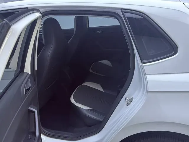 2021 Haval H6 1.5T 169HP L4 7DCT,autocango,china used car exporter,china ev exporter,chinese used car exporter,chinese used ev exporter