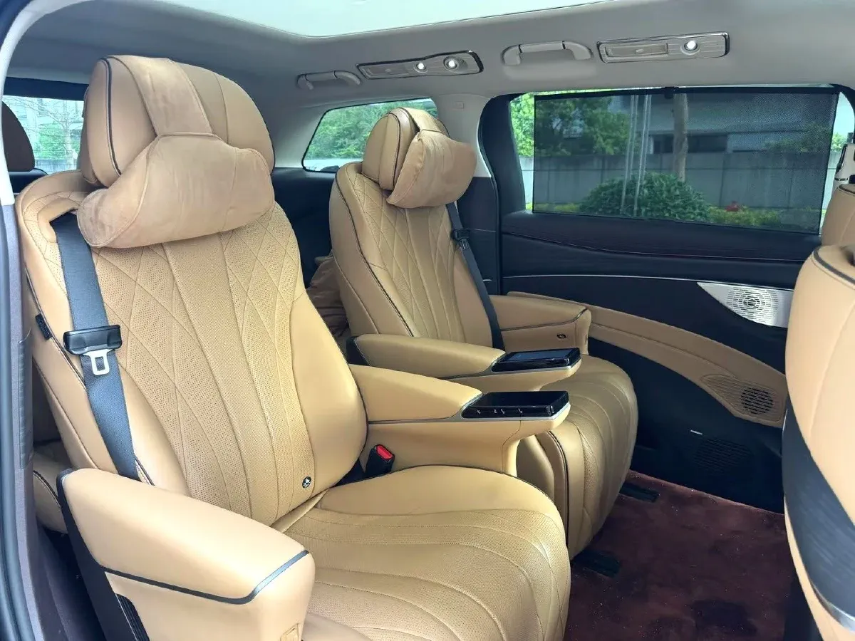 2024 Denza D9 1.5T 139HP L4 E-CVT PHEV 40KWH,autocango,china used car exporter,china ev exporter,chinese used car exporter,chinese used ev exporter