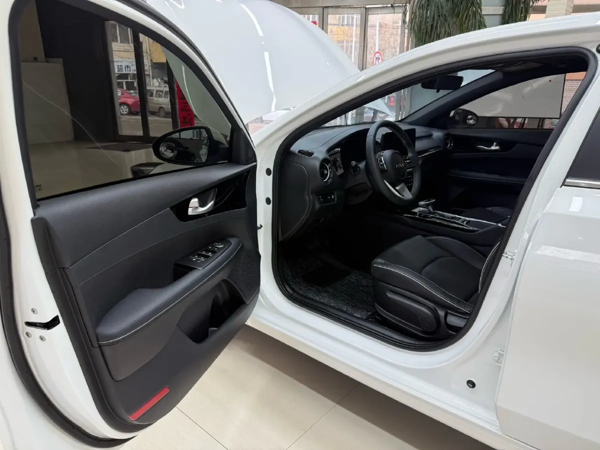 2023 Kia K3 1.4T 140HP L4 7DCT,autocango,china used car exporter,china ev exporter,chinese used car exporter,chinese used ev exporter