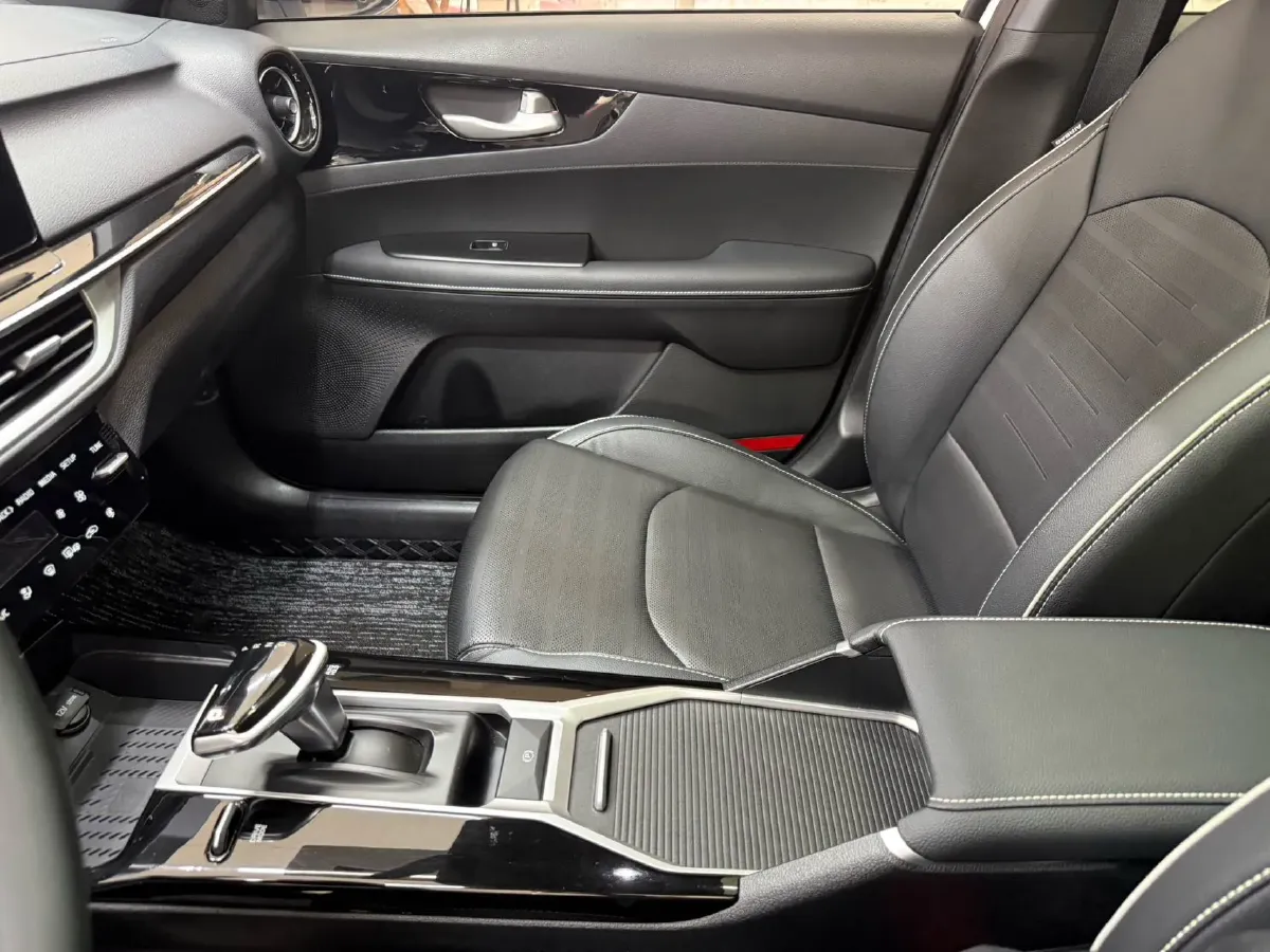 2023 Kia K3 1.4T 140HP L4 7DCT,autocango,china used car exporter,china ev exporter,chinese used car exporter,chinese used ev exporter